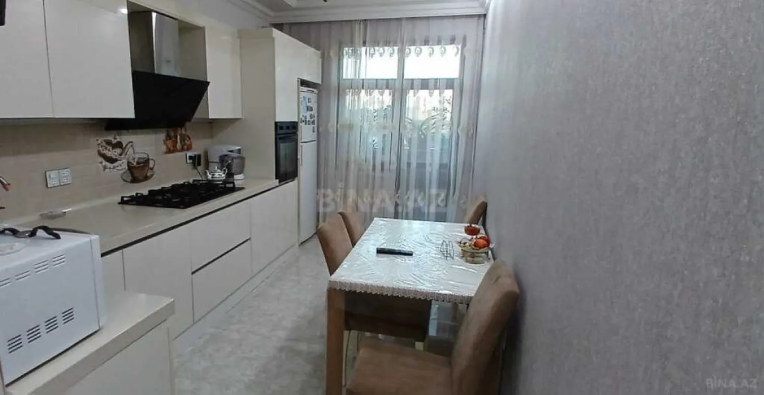 Satılır 3 otaqlı mənzil 125 m²