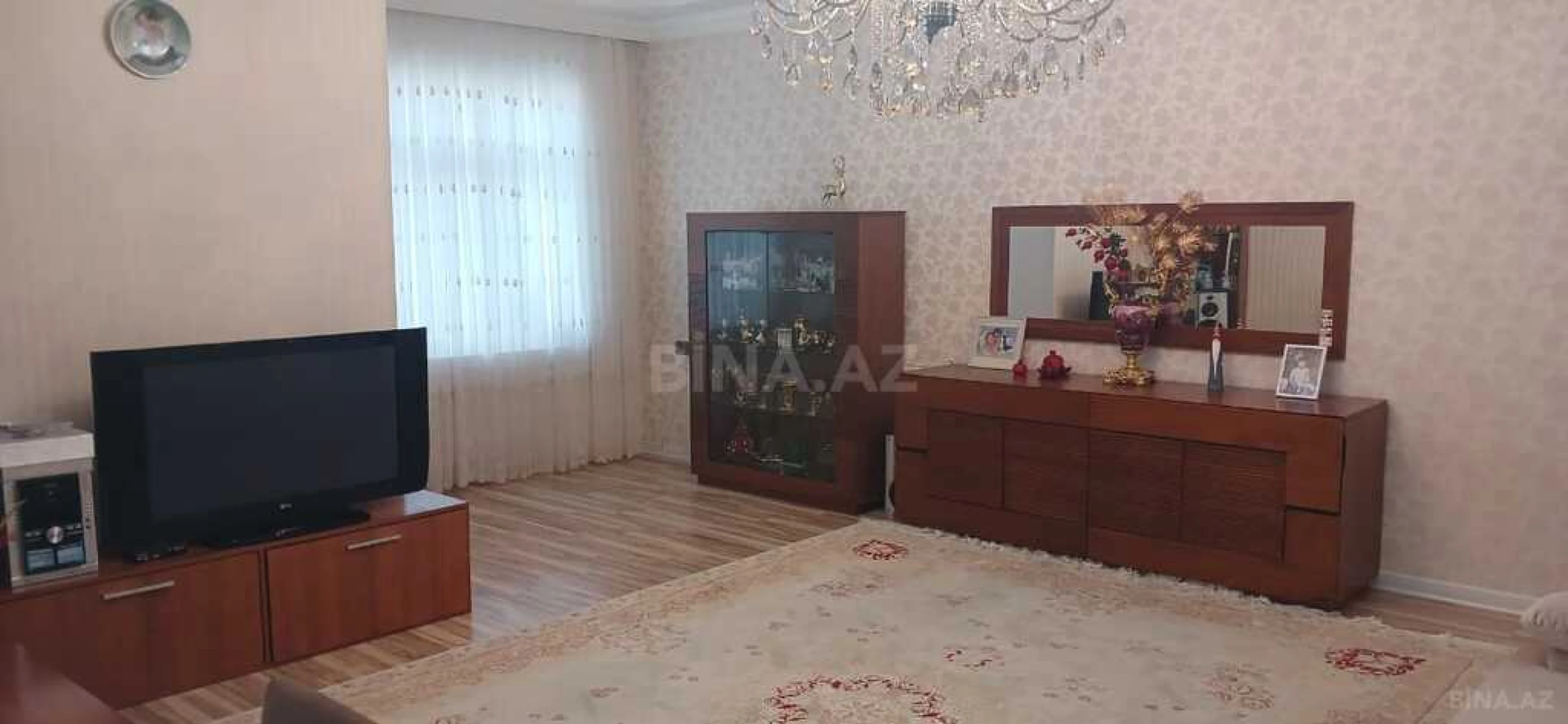 Satılır 3 otaqlı mənzil 125 m²