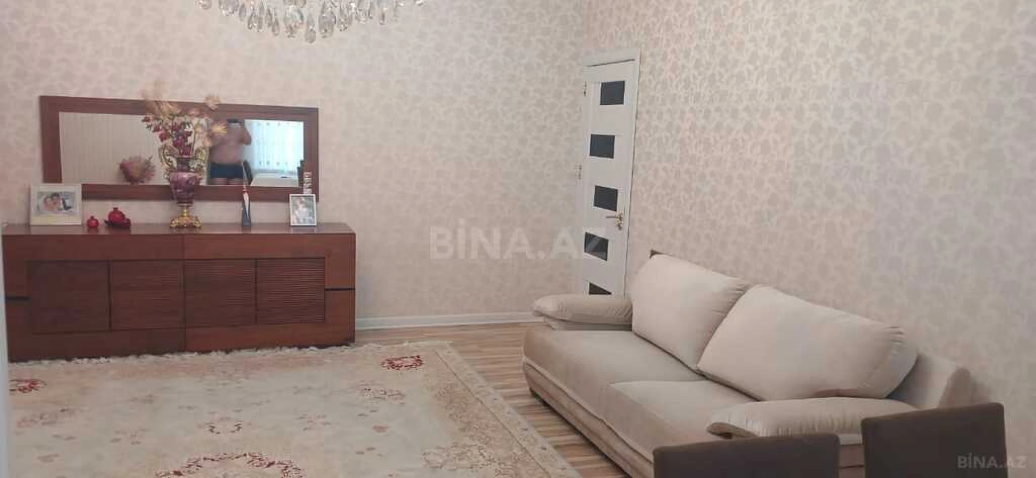 Satılır 3 otaqlı mənzil 125 m²