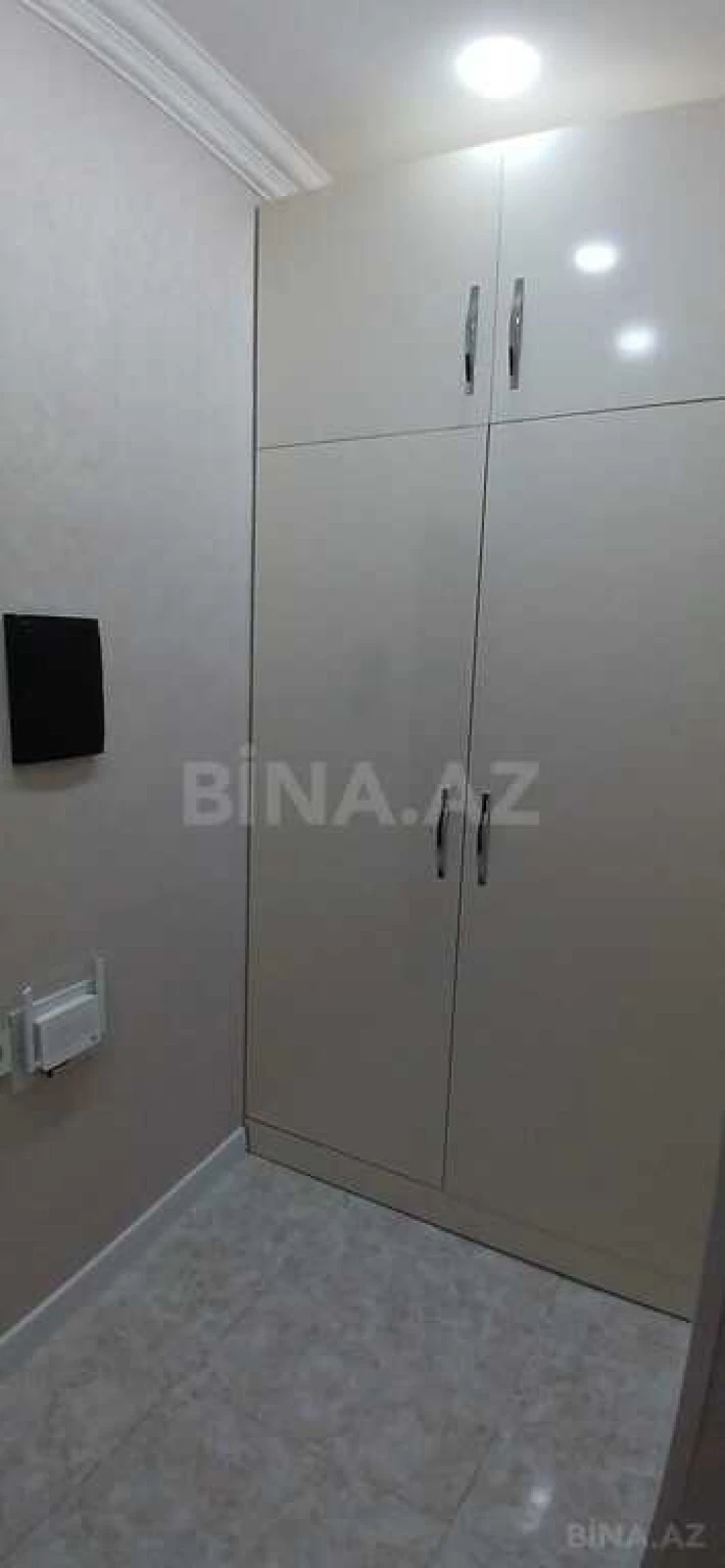 Satılır 3 otaqlı mənzil 125 m²