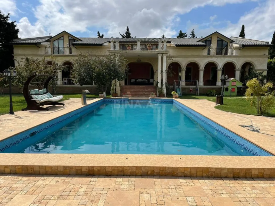 Kirayə verilir 6 otaqlı həyət evi 500 m²