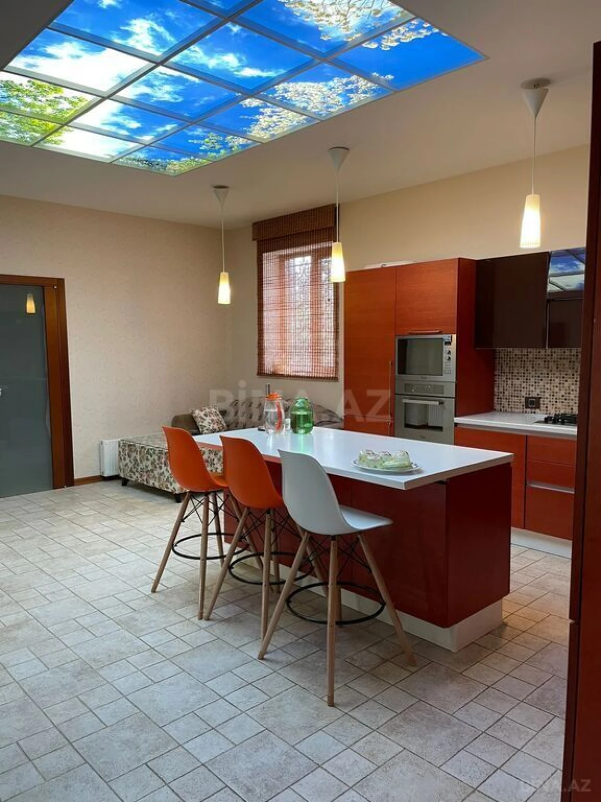 Kirayə verilir 6 otaqlı həyət evi 500 m²