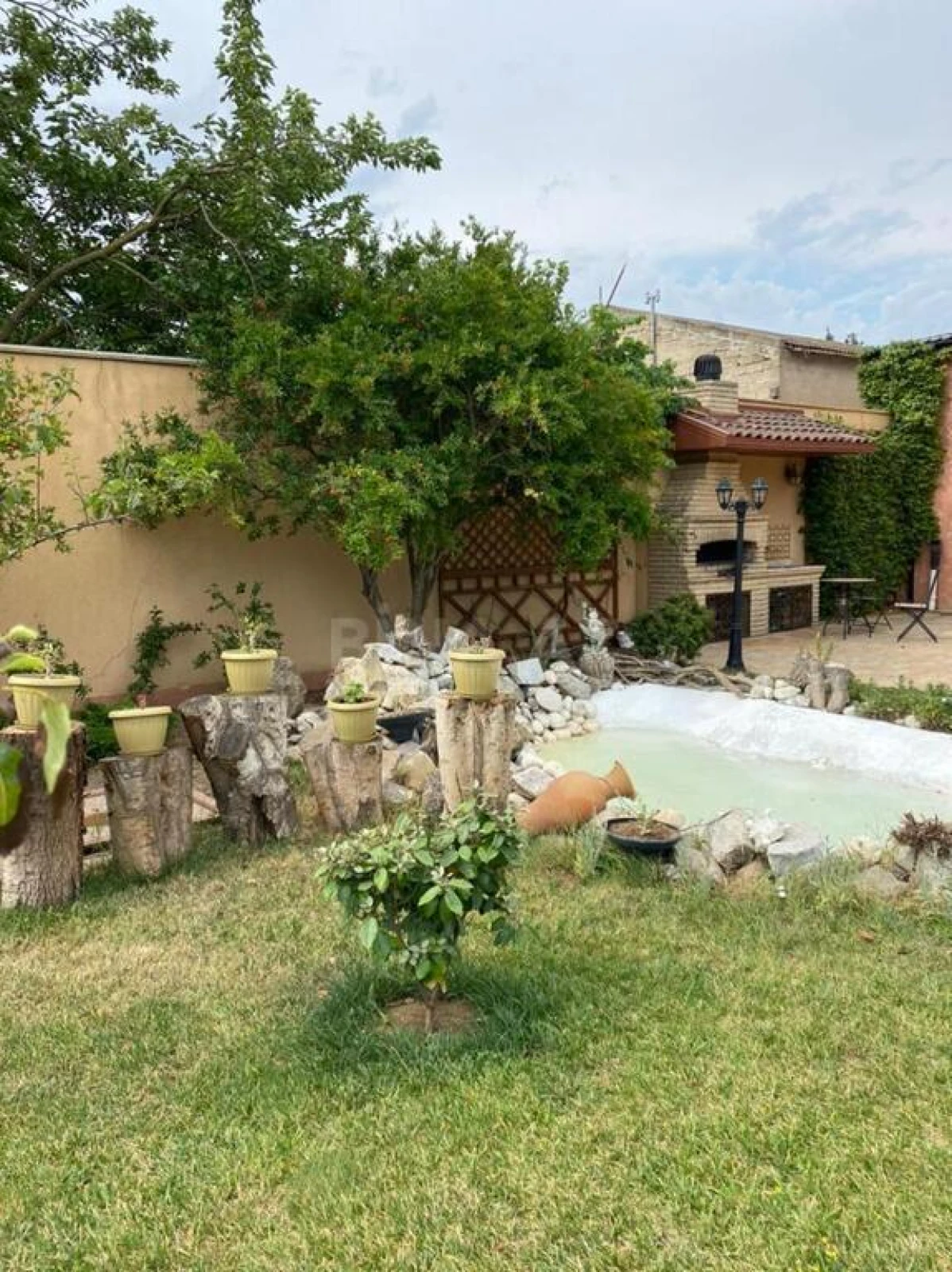 Kirayə verilir 6 otaqlı həyət evi 500 m²