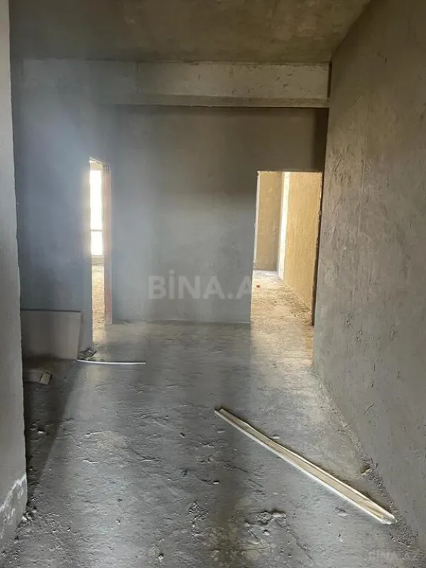 Satılır 4 otaqlı mənzil 210 m²