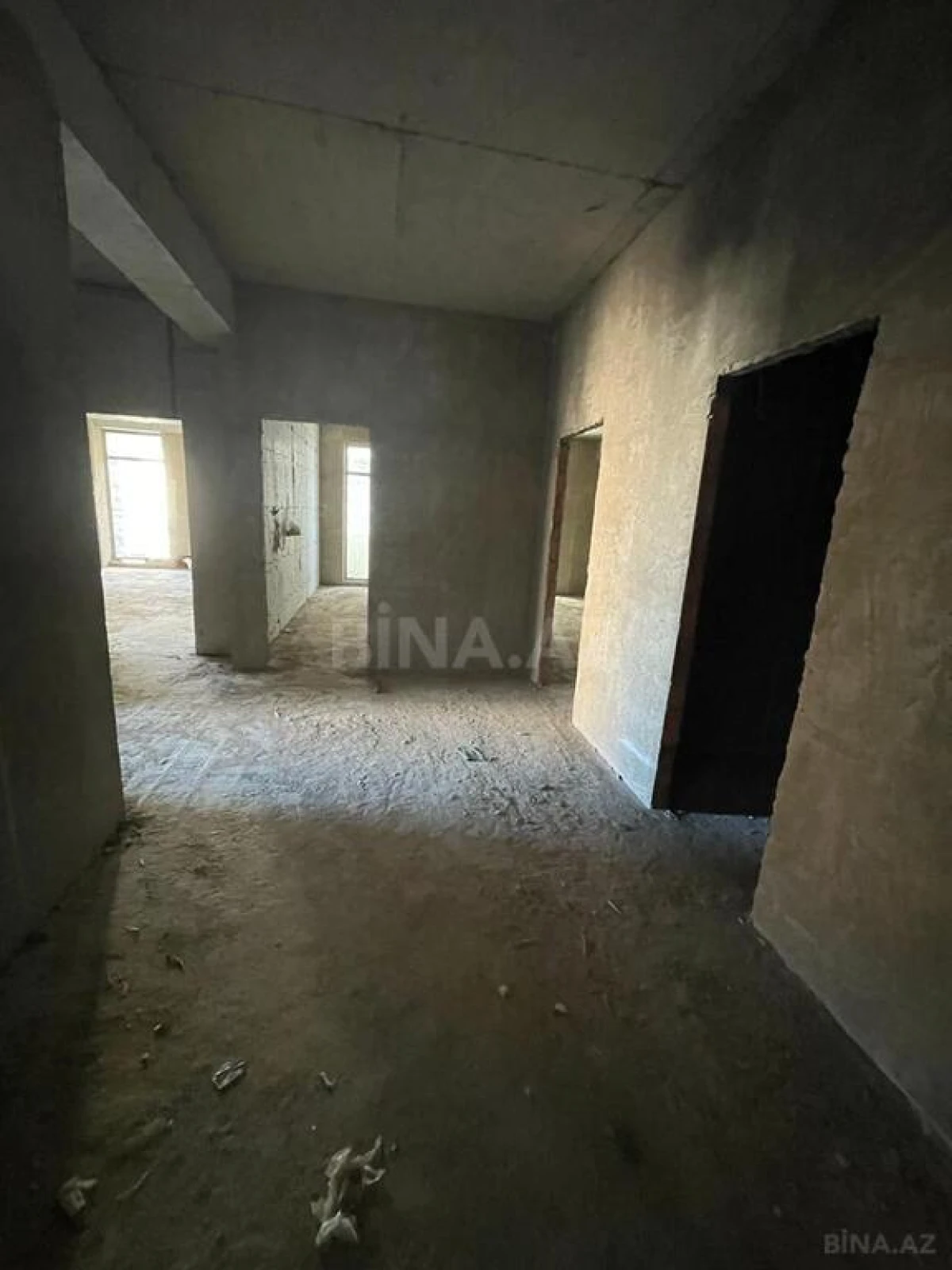 Satılır 4 otaqlı mənzil 210 m²