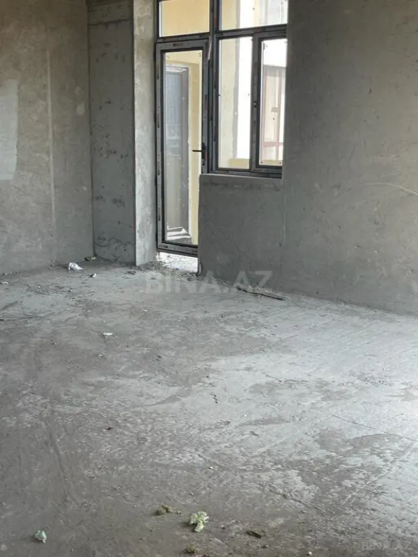 Satılır 4 otaqlı mənzil 210 m²