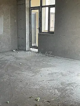 Satılır 4 otaqlı mənzil 210 m²