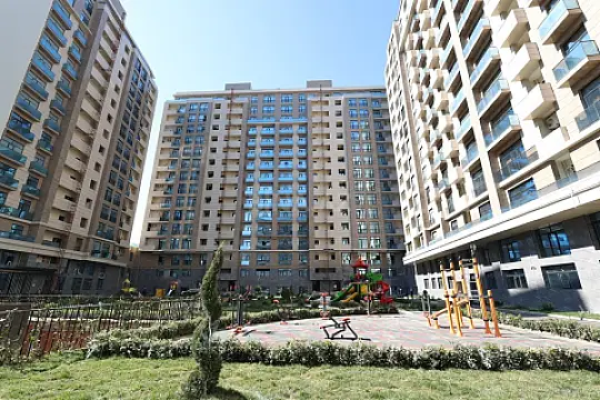 Satılır 5 otaqlı mənzil 267.5 m²