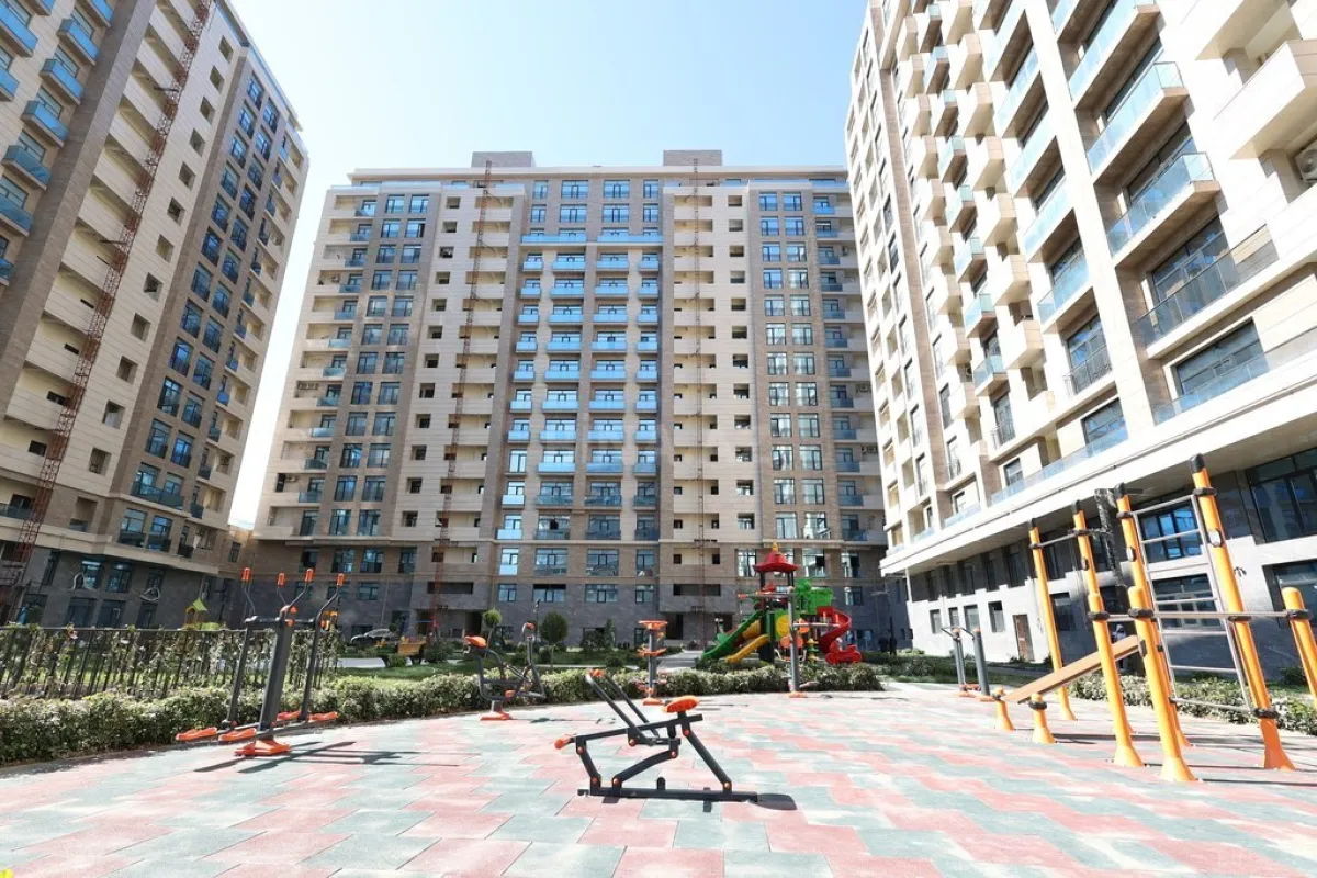 Satılır 5 otaqlı mənzil 267.5 m²