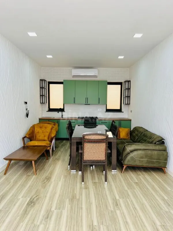 Satılır həyət evi 280 m²