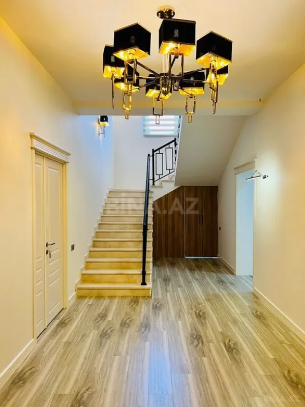 Satılır həyət evi 280 m²