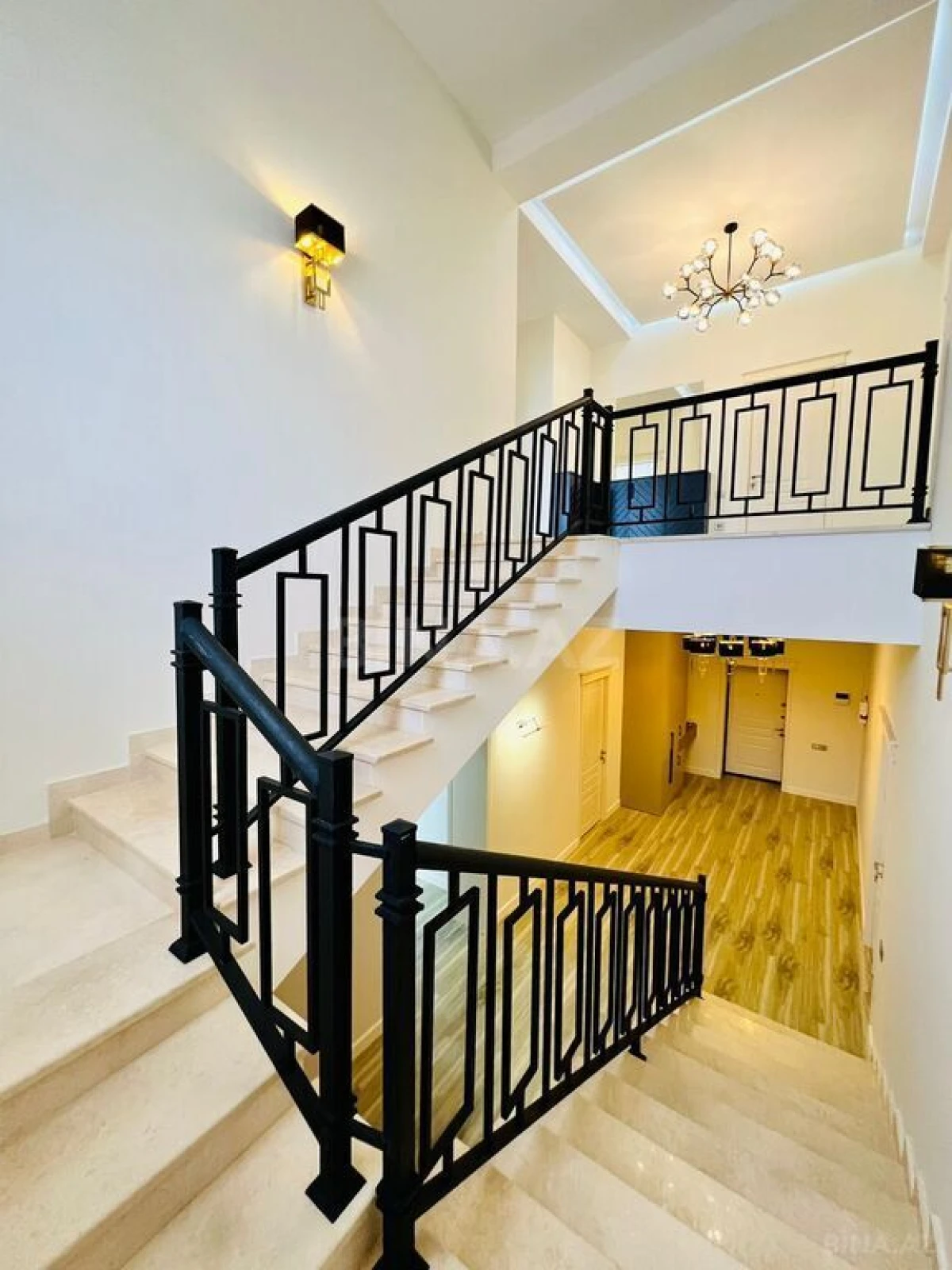 Satılır həyət evi 280 m²