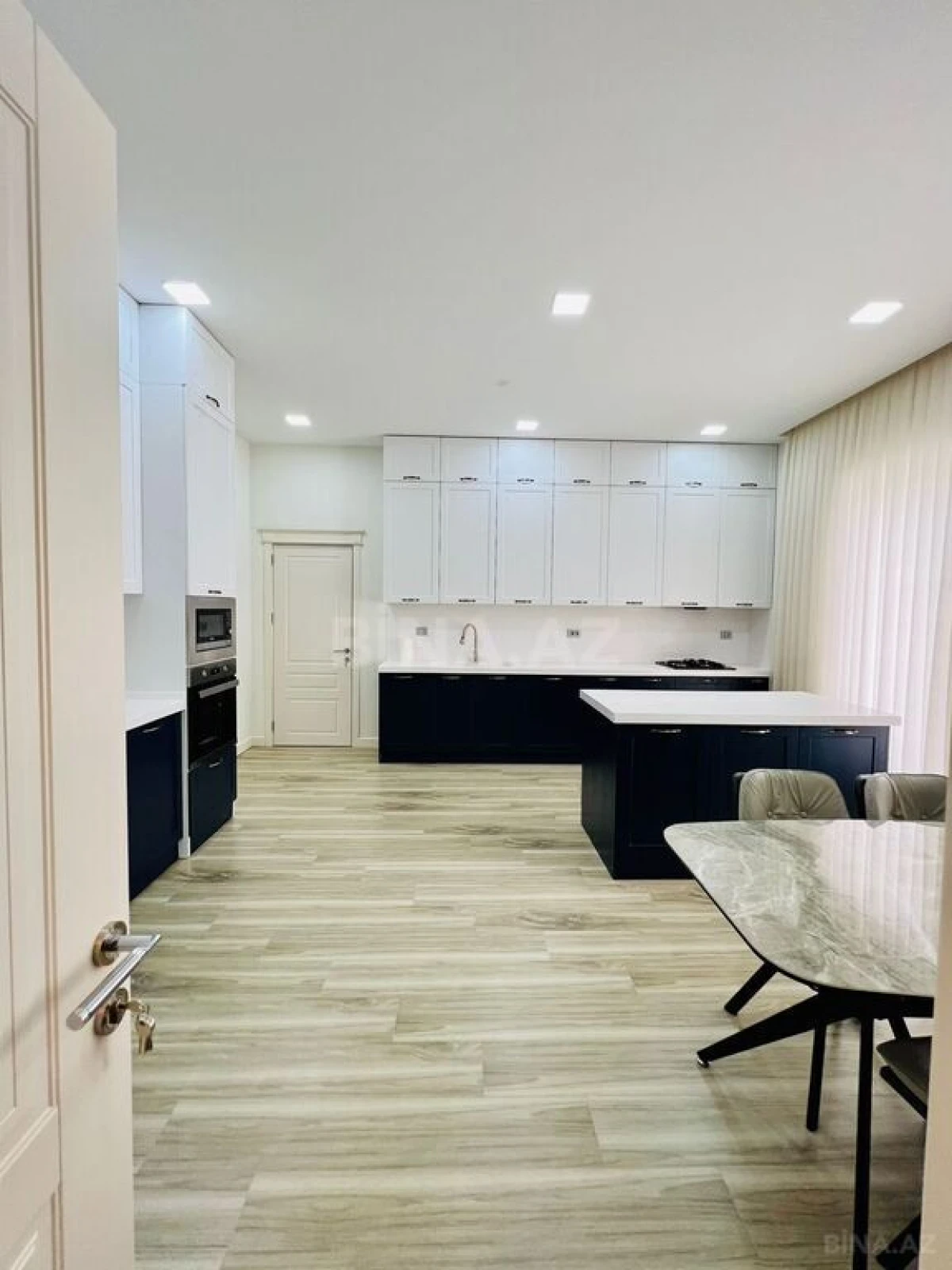 Satılır həyət evi 280 m²