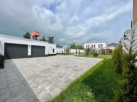 Satılır həyət evi 280 m²