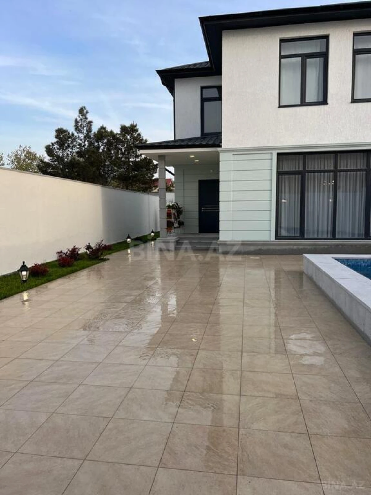 Kirayə verilir 5 otaqlı həyət evi 300 m²