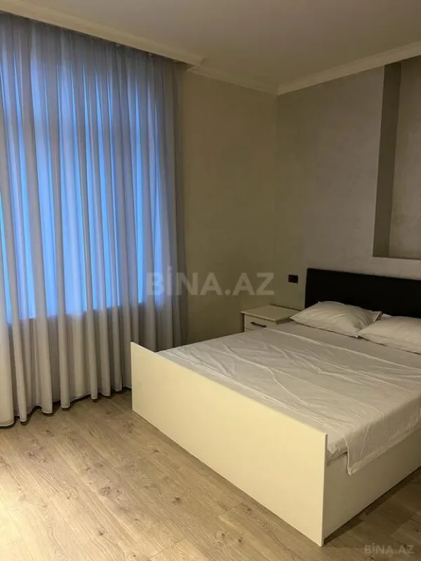 Kirayə verilir 5 otaqlı həyət evi 300 m²