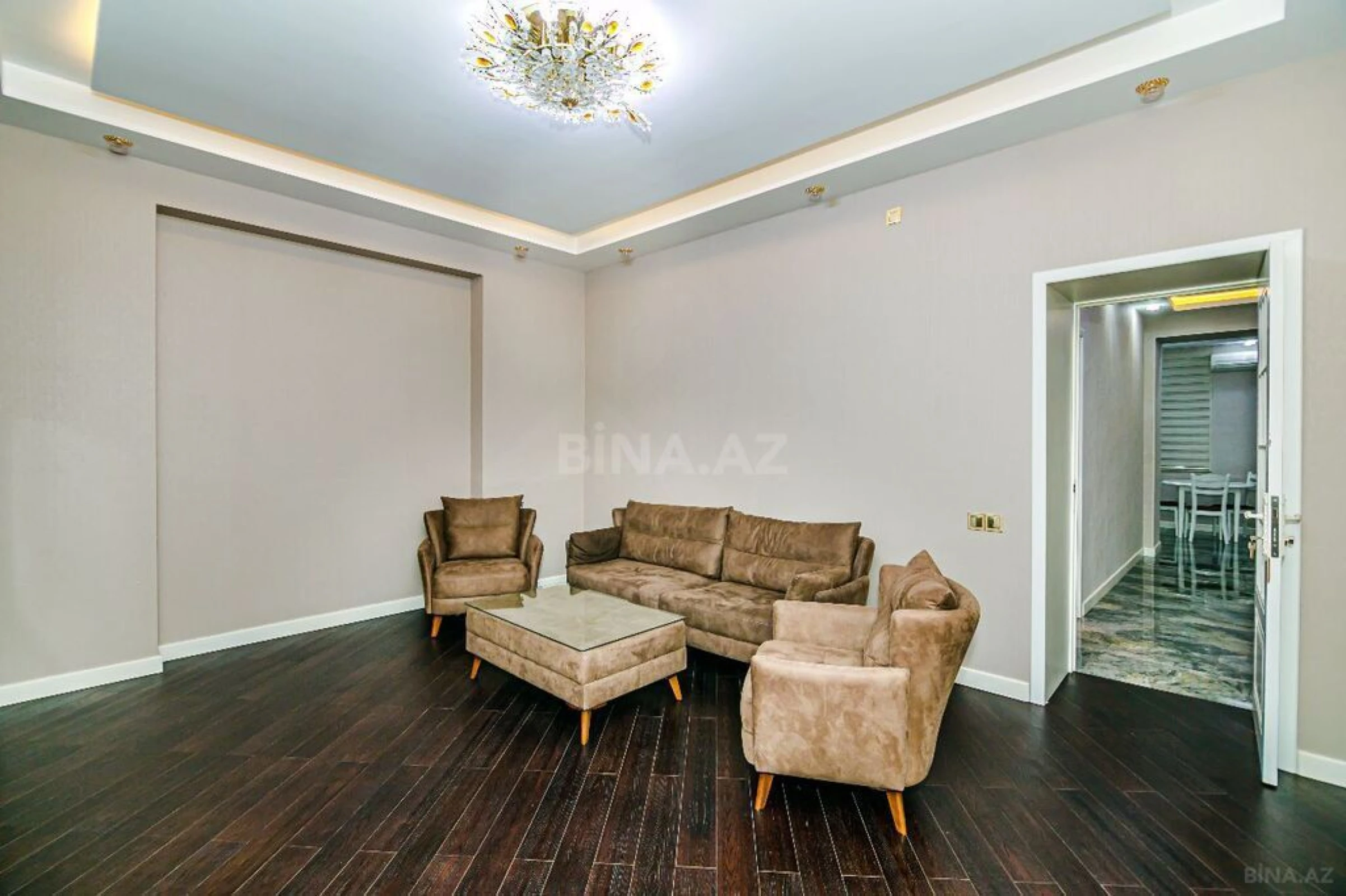 Kirayə verilir 2 otaqlı mənzil 75 m²