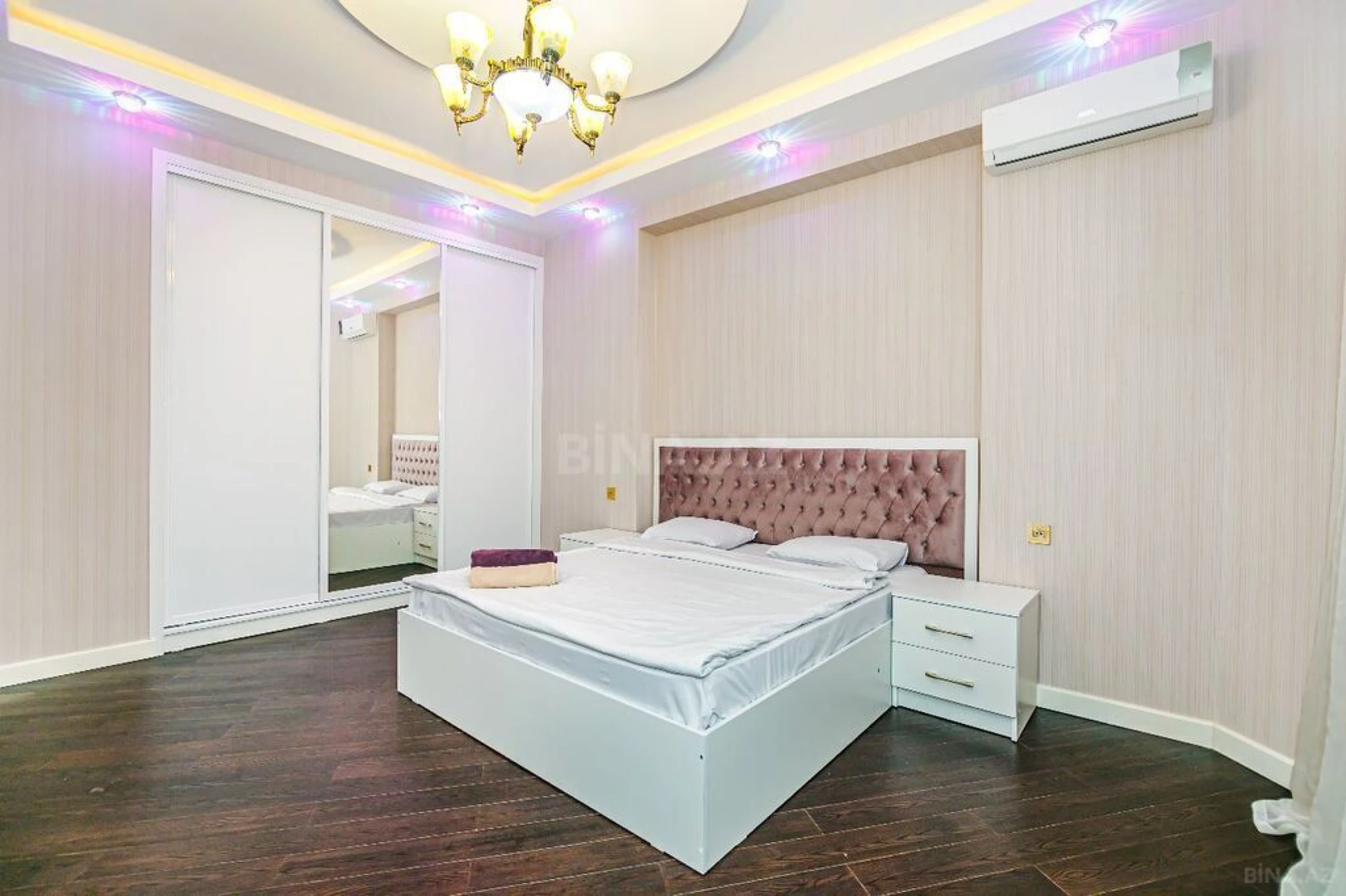 Kirayə verilir 2 otaqlı mənzil 75 m²