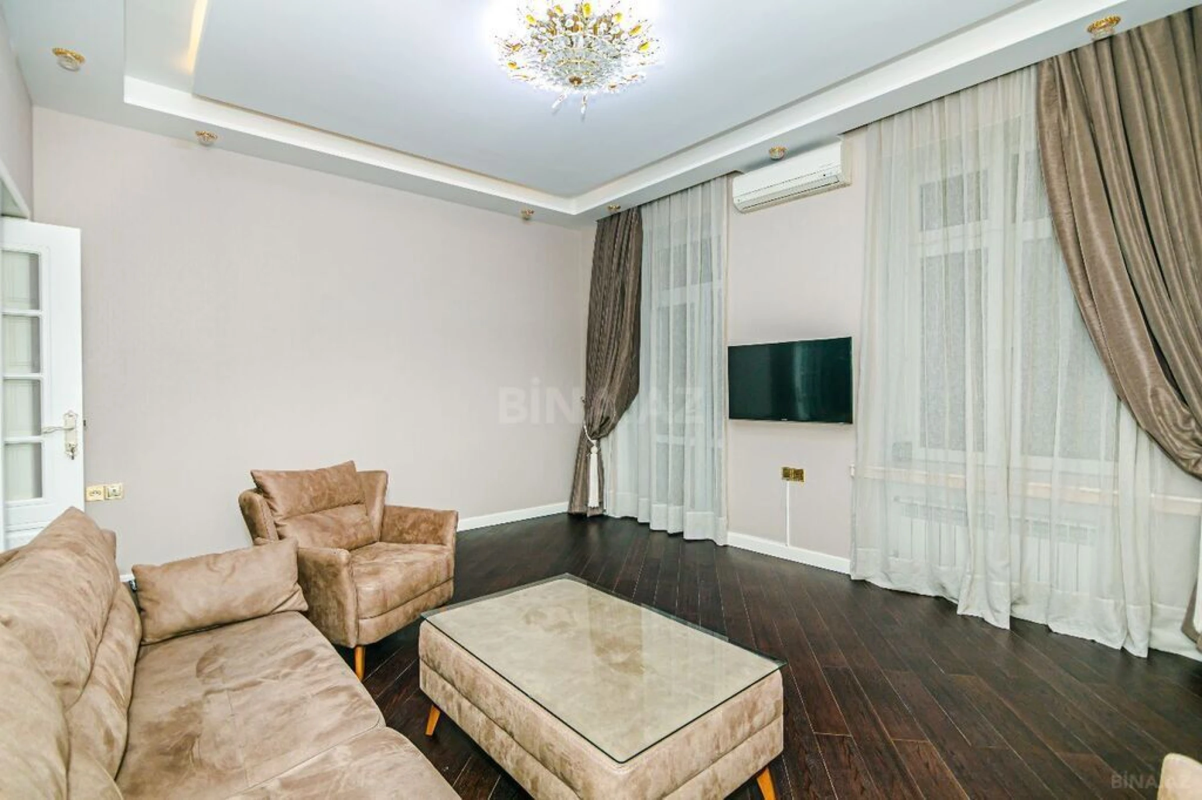 Kirayə verilir 2 otaqlı mənzil 75 m²