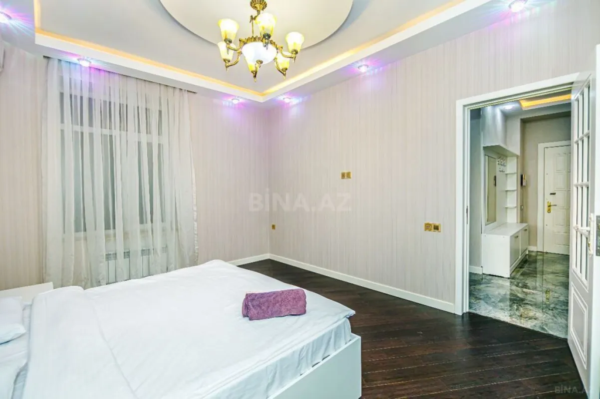 Kirayə verilir 2 otaqlı mənzil 75 m²