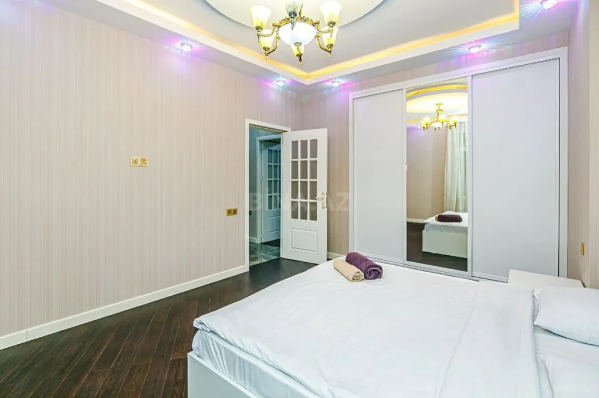 Kirayə verilir 2 otaqlı mənzil 75 m²