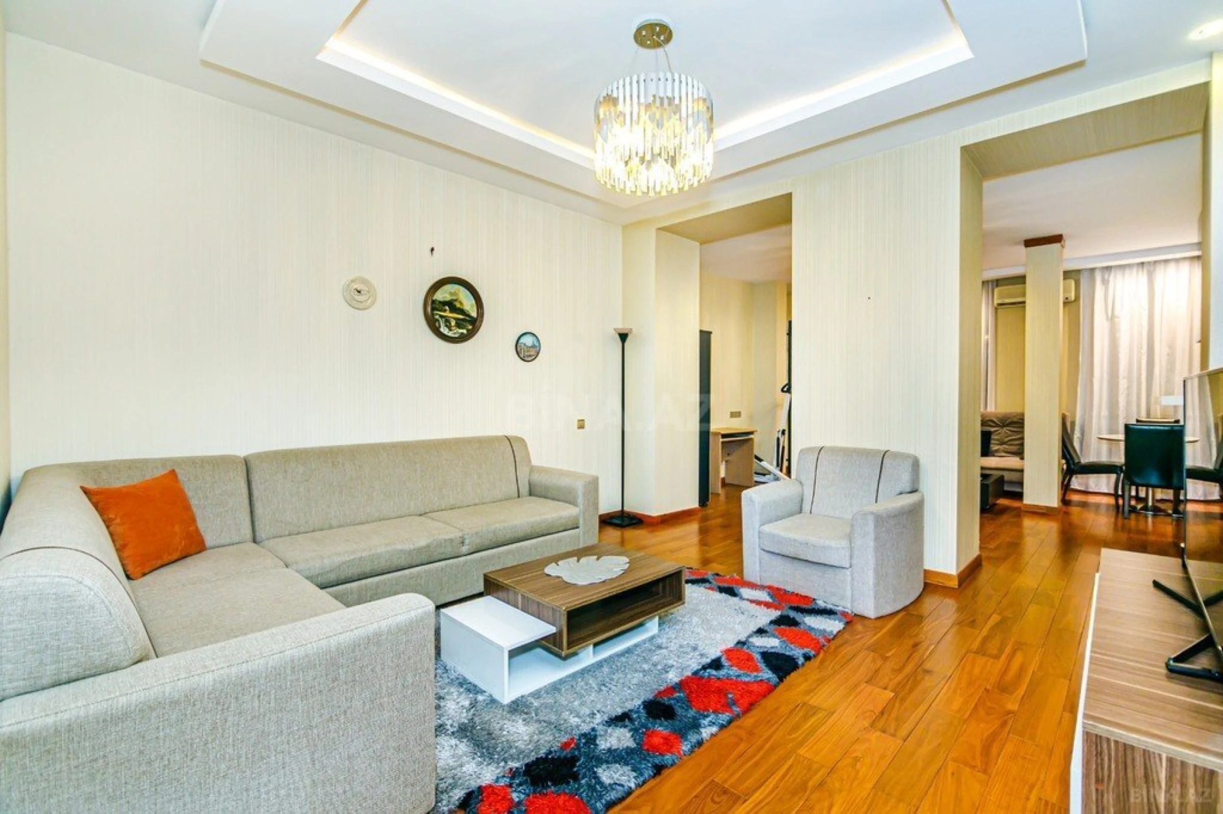 Kirayə verilir 3 otaqlı mənzil 120 m²