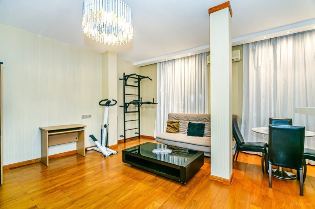 Kirayə verilir 3 otaqlı mənzil 120 m²