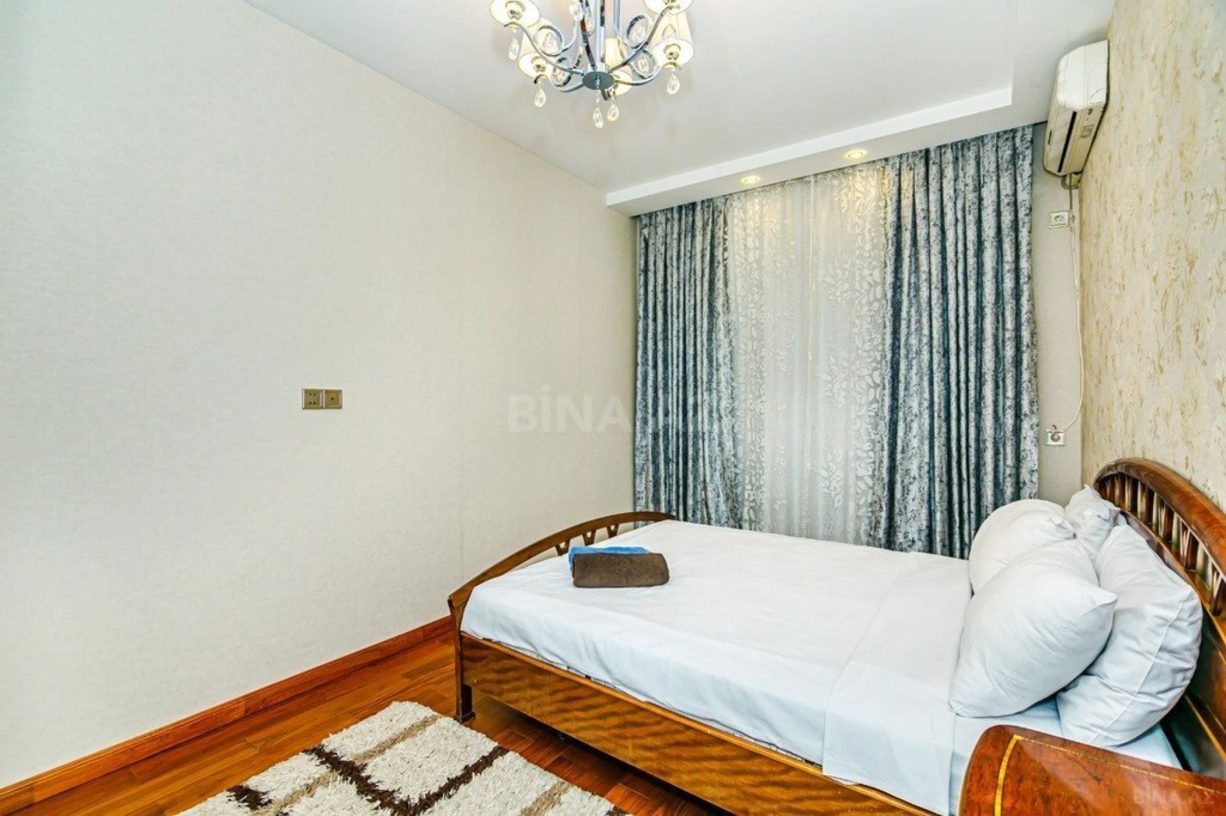 Kirayə verilir 3 otaqlı mənzil 120 m²