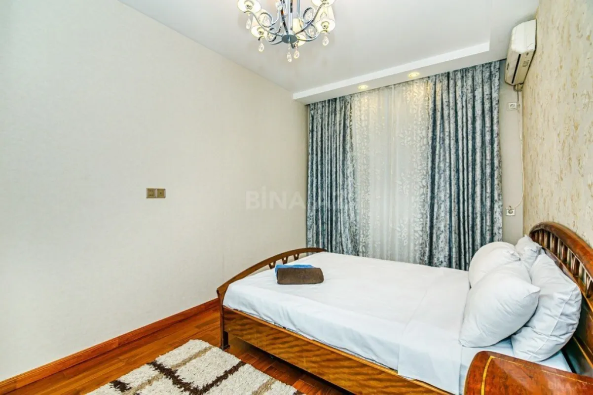 Kirayə verilir 3 otaqlı mənzil 120 m²