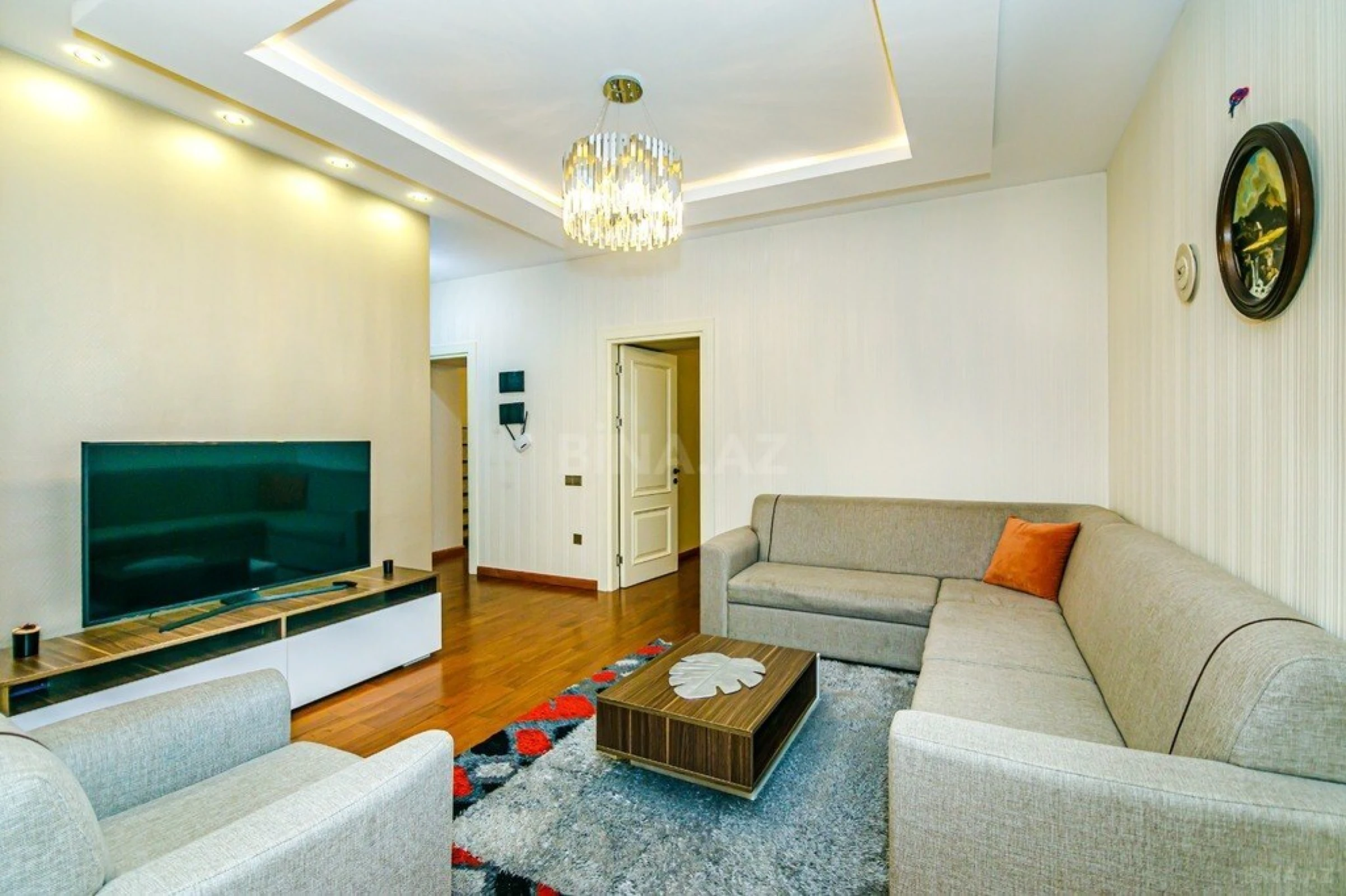 Kirayə verilir 3 otaqlı mənzil 120 m²