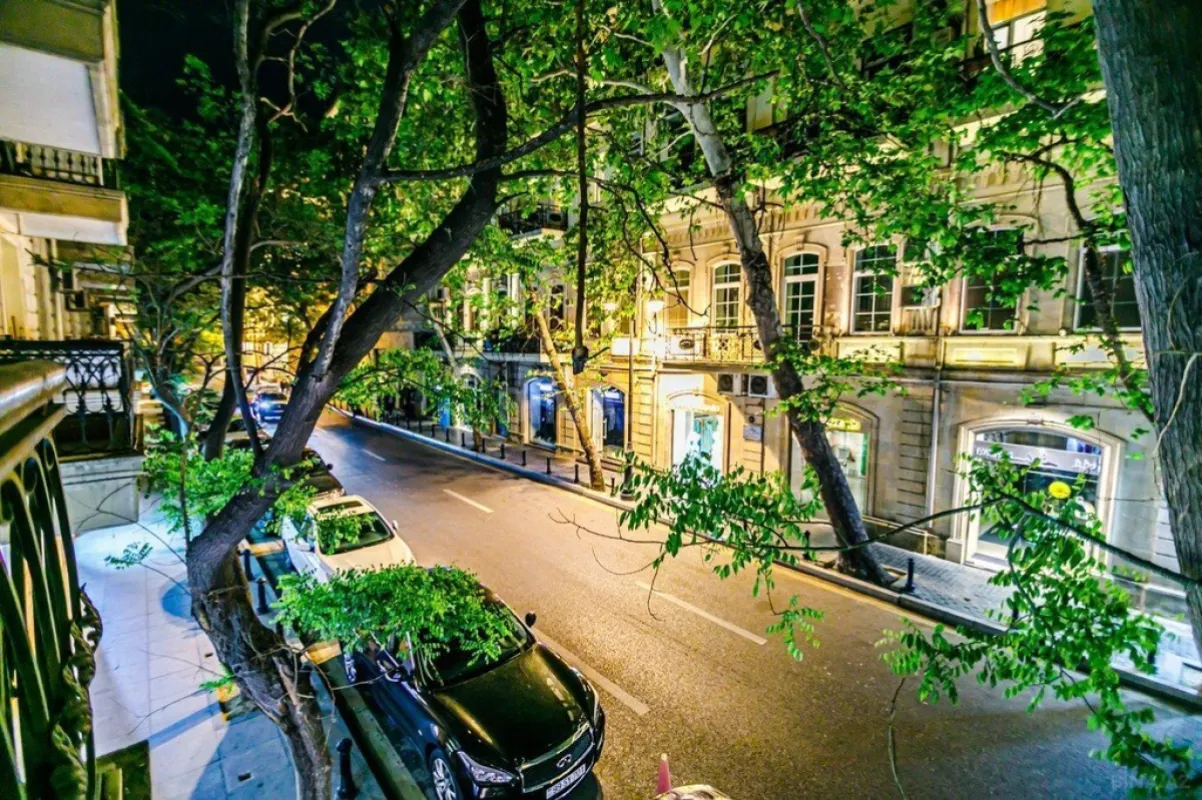 Kirayə verilir 3 otaqlı mənzil 120 m²