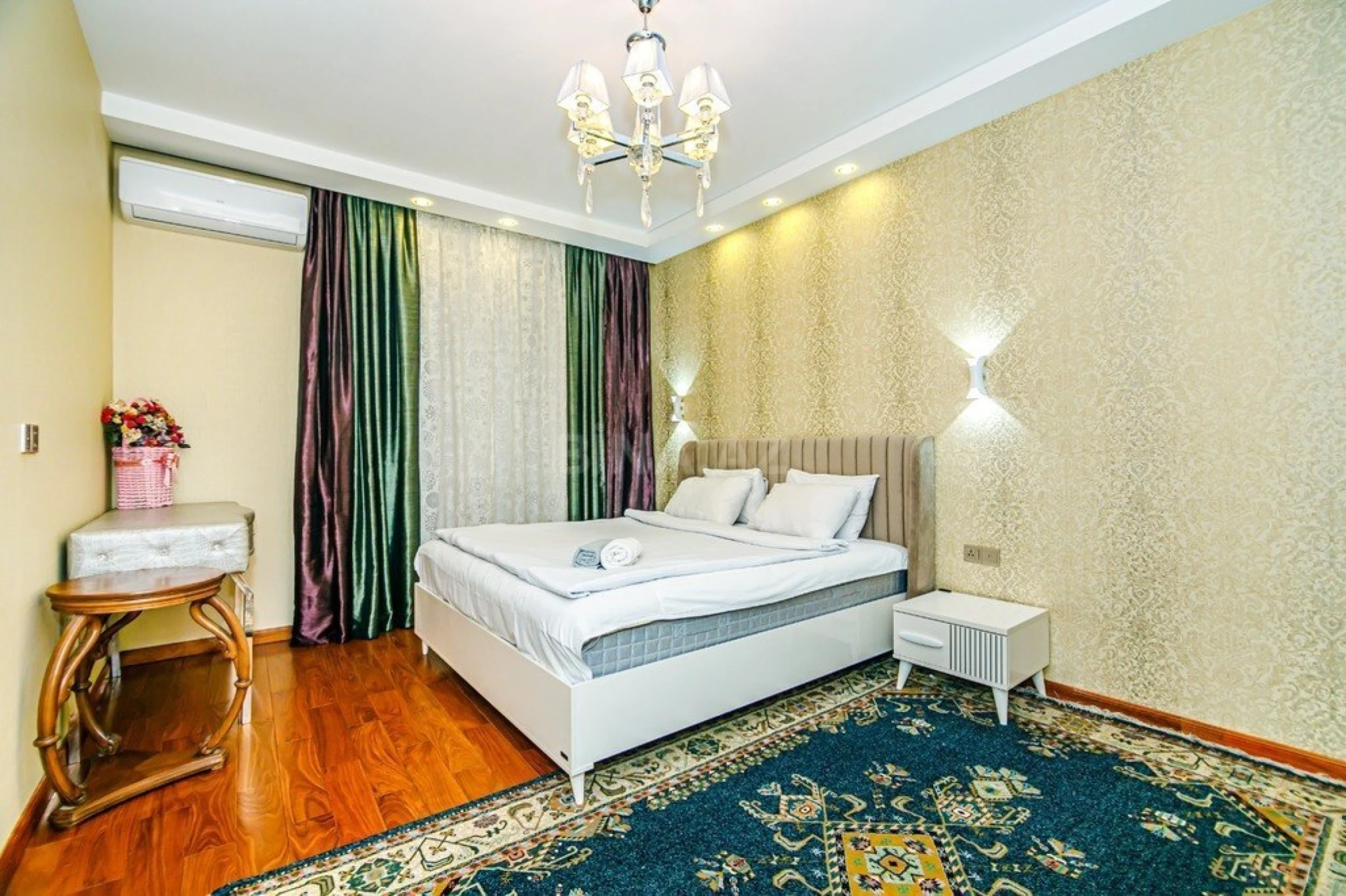 Kirayə verilir 3 otaqlı mənzil 120 m²