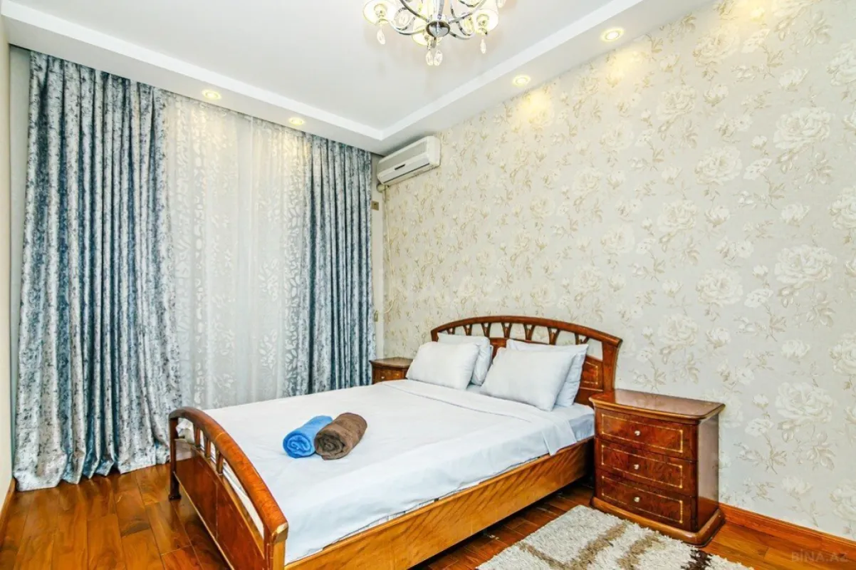Kirayə verilir 3 otaqlı mənzil 120 m²