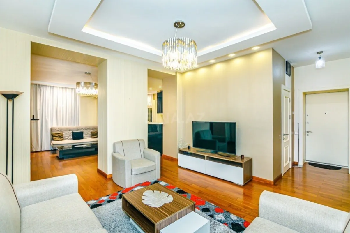 Kirayə verilir 3 otaqlı mənzil 120 m²