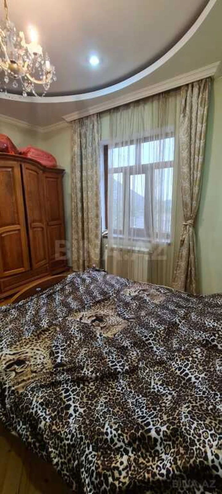 Satılır 6 otaqlı həyət evi 480 m²