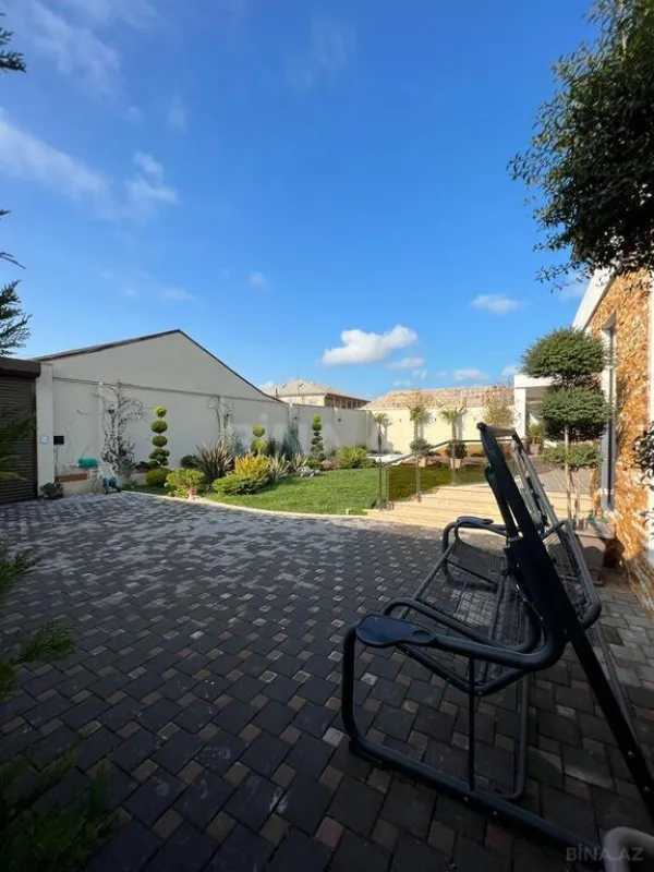 Kirayə verilir 4 otaqlı həyət evi 240 m²