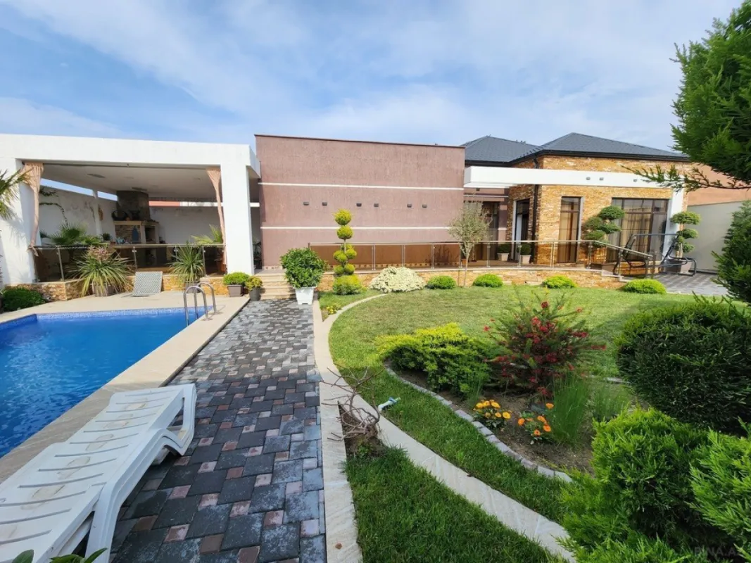 Kirayə verilir 4 otaqlı həyət evi 240 m²