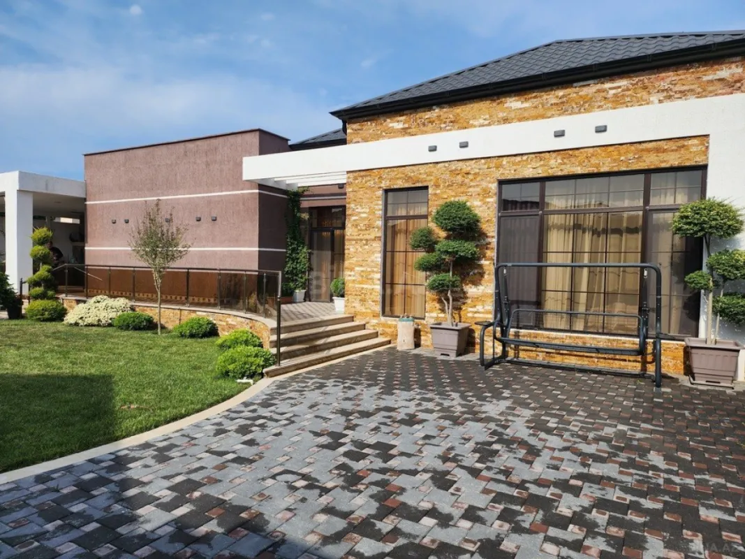 Kirayə verilir 4 otaqlı həyət evi 240 m²