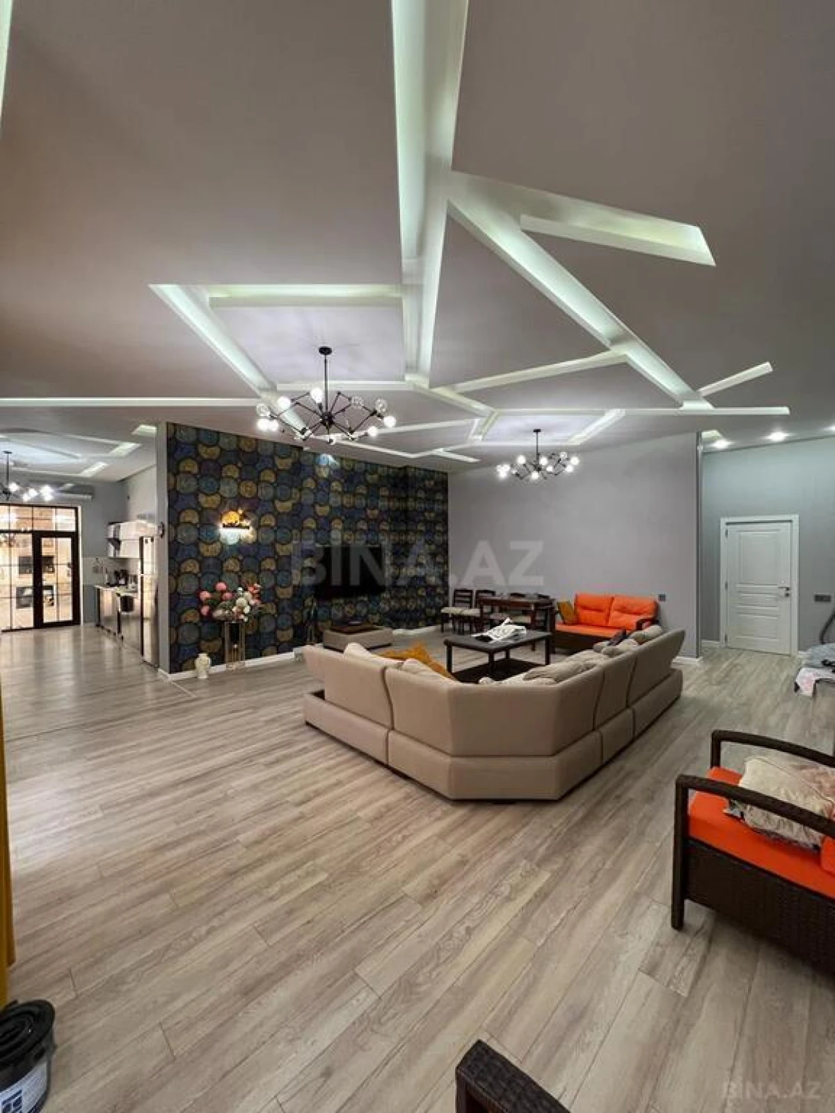 Kirayə verilir 4 otaqlı həyət evi 240 m²