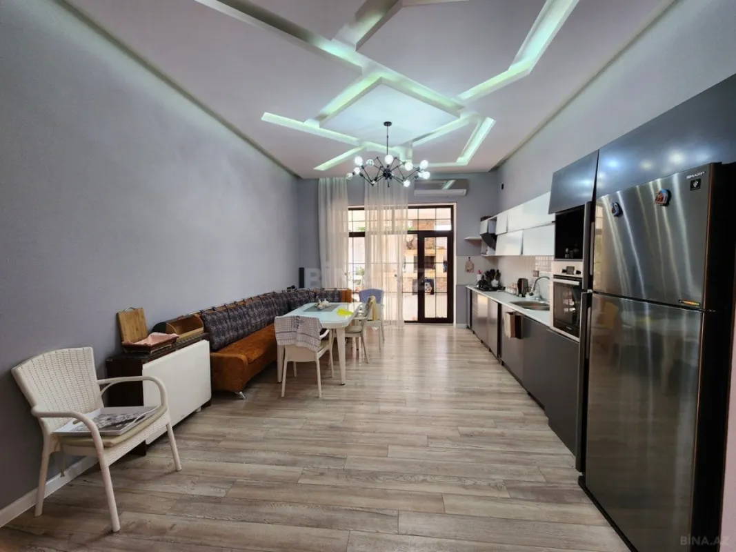 Kirayə verilir 4 otaqlı həyət evi 240 m²