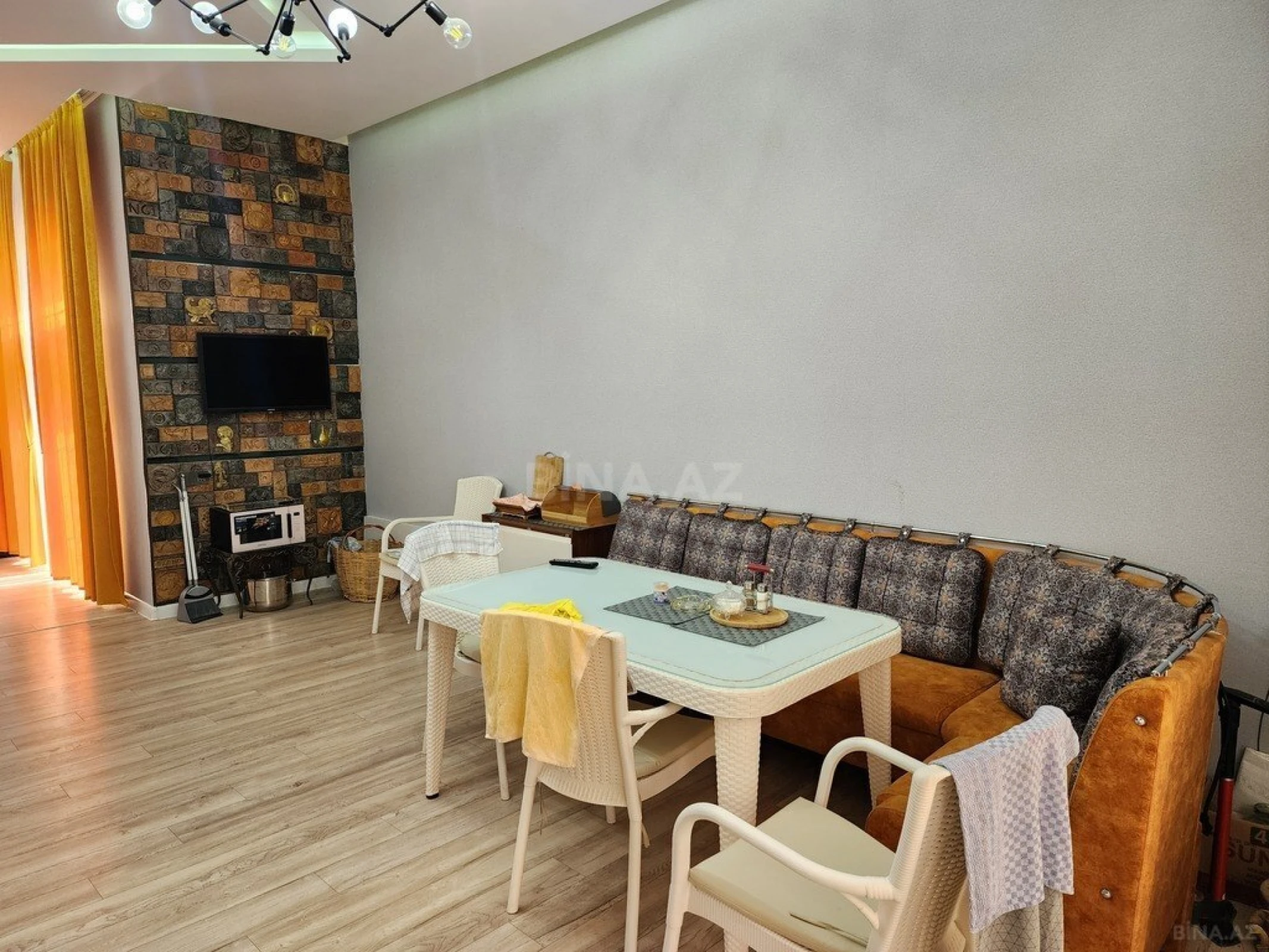 Kirayə verilir 4 otaqlı həyət evi 240 m²