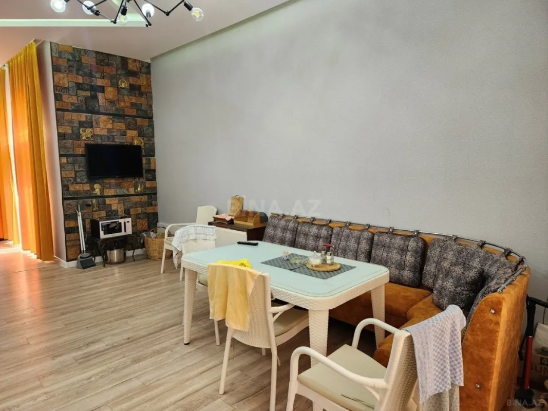 Kirayə verilir 4 otaqlı həyət evi 240 m²
