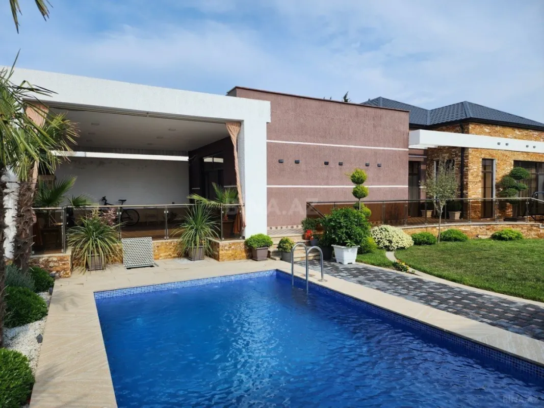 Kirayə verilir 4 otaqlı həyət evi 240 m²