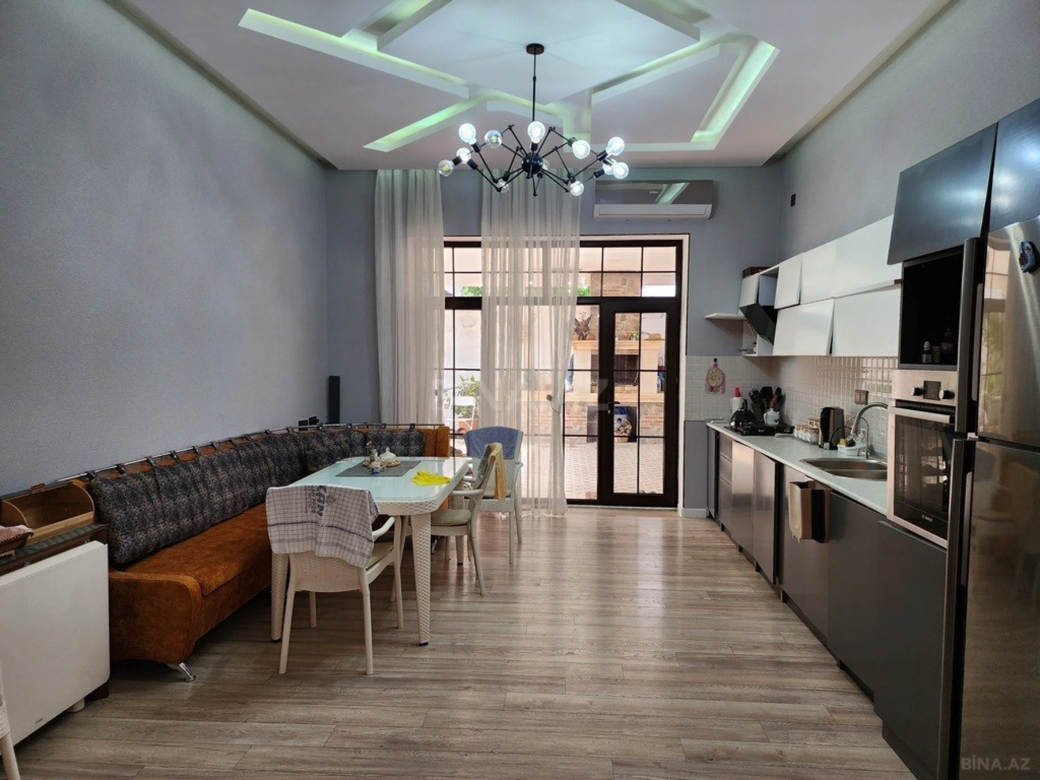 Kirayə verilir 4 otaqlı həyət evi 240 m²