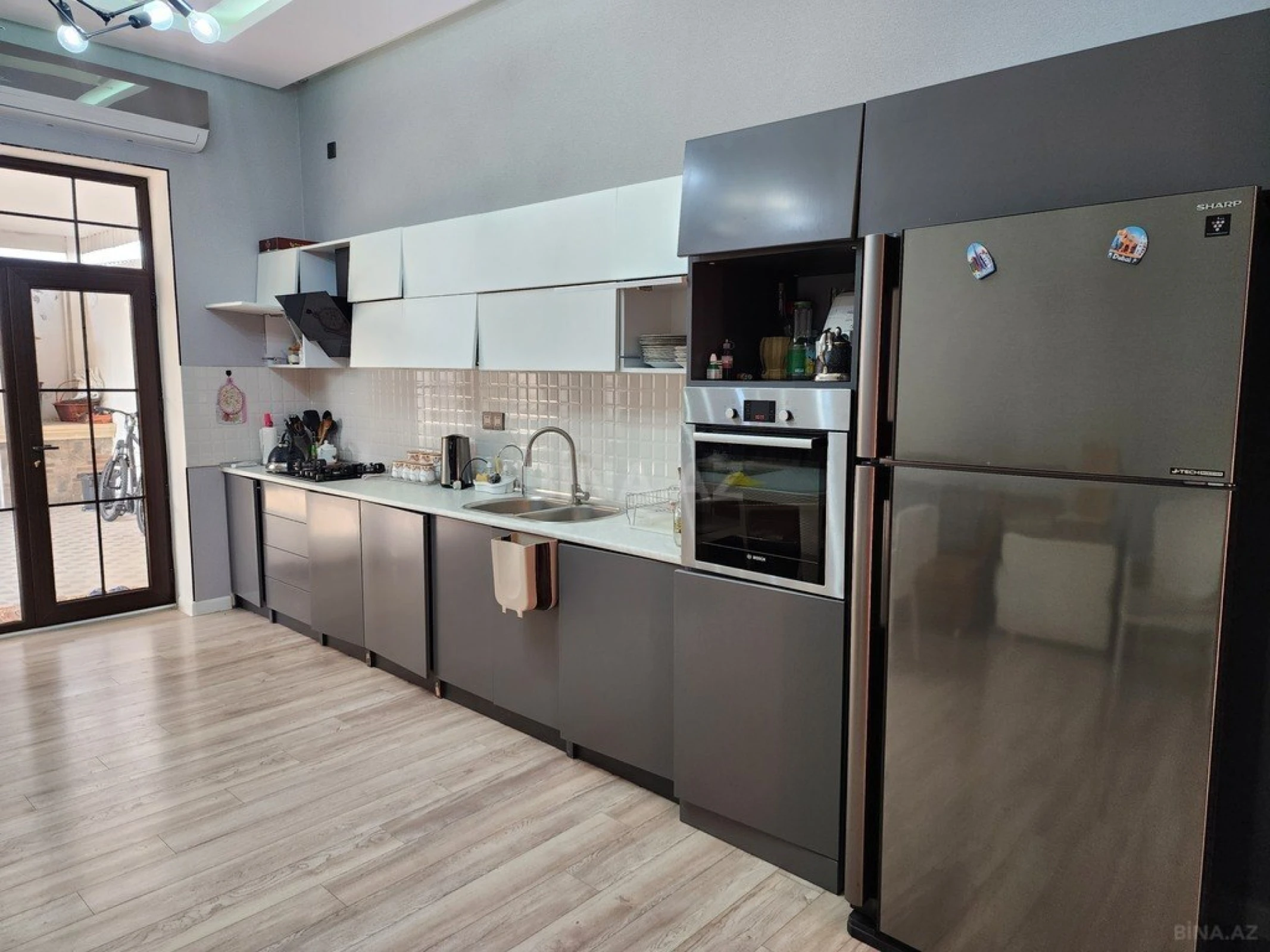 Kirayə verilir 4 otaqlı həyət evi 240 m²
