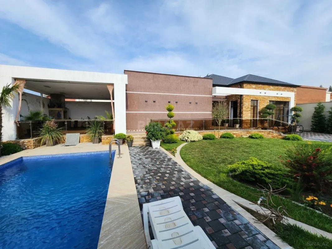 Kirayə verilir 4 otaqlı həyət evi 240 m²