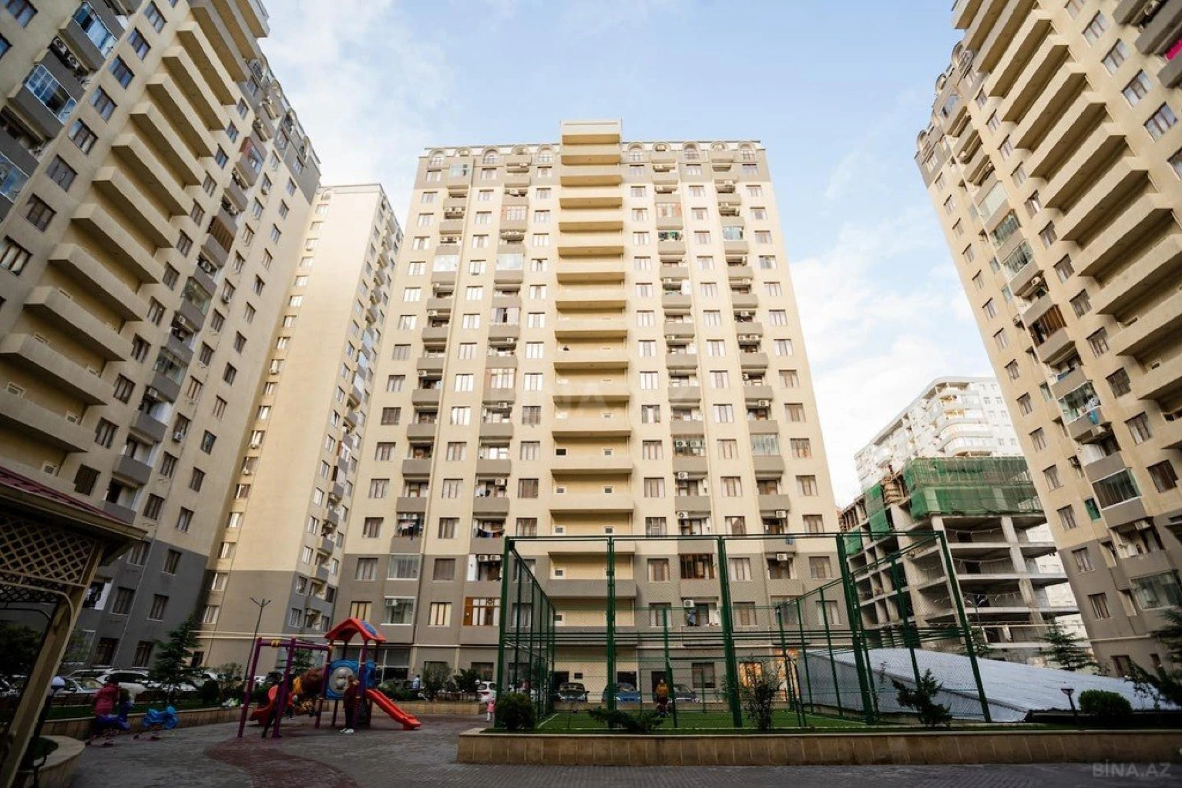 Kirayə verilir 2 otaqlı mənzil 55 m²