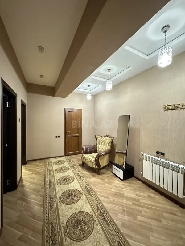 Satılır 2 otaqlı mənzil 82 m²