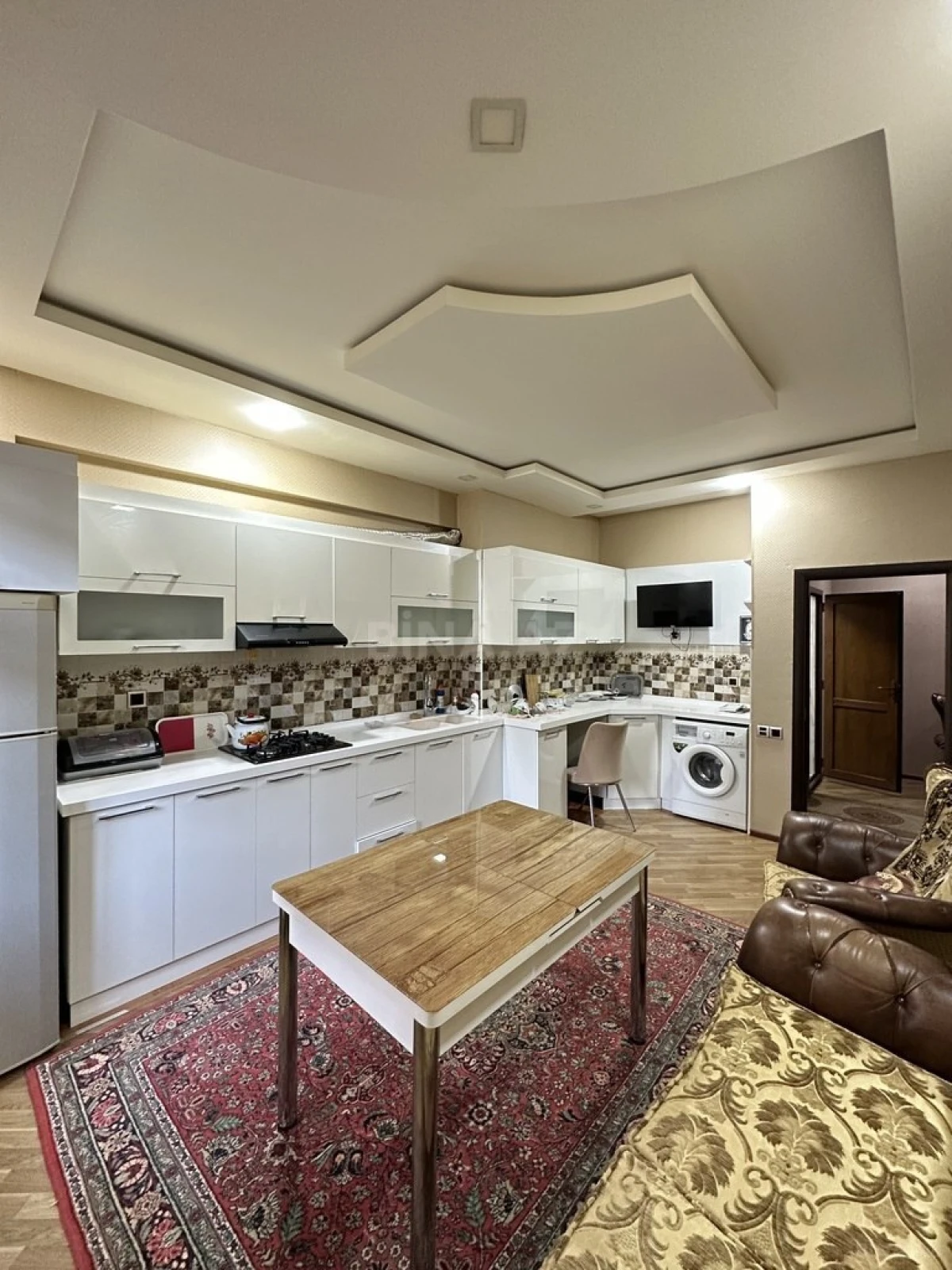 Satılır 2 otaqlı mənzil 82 m²