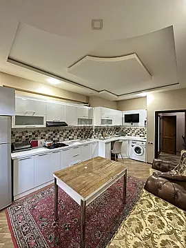 Satılır 2 otaqlı mənzil 82 m²